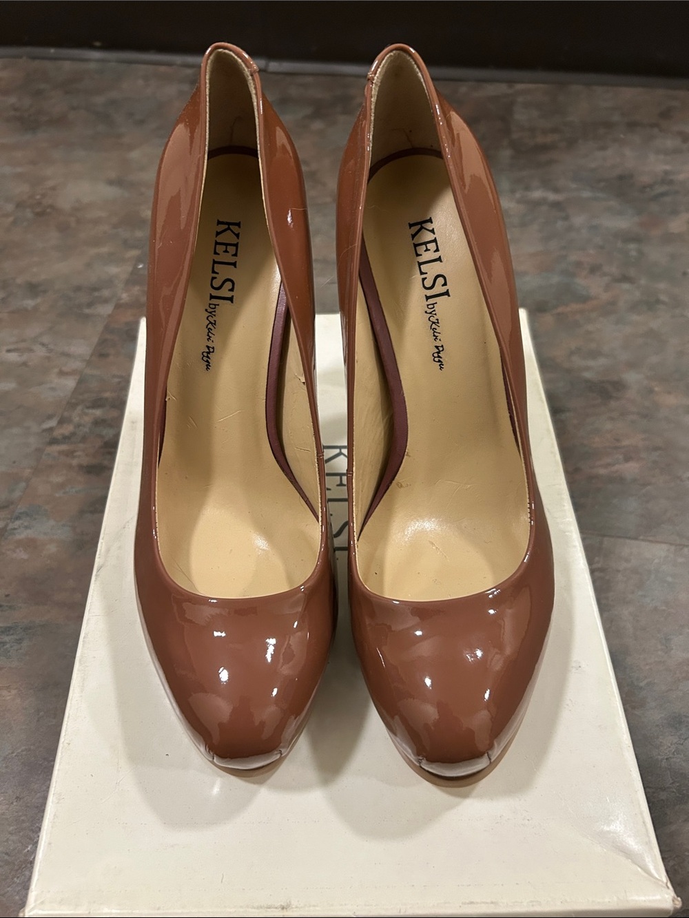 Kelsi Dagger Patent Leather Pumps Nude Brown Size 8 BRAND NEW BOX UNUSED UNWORN
